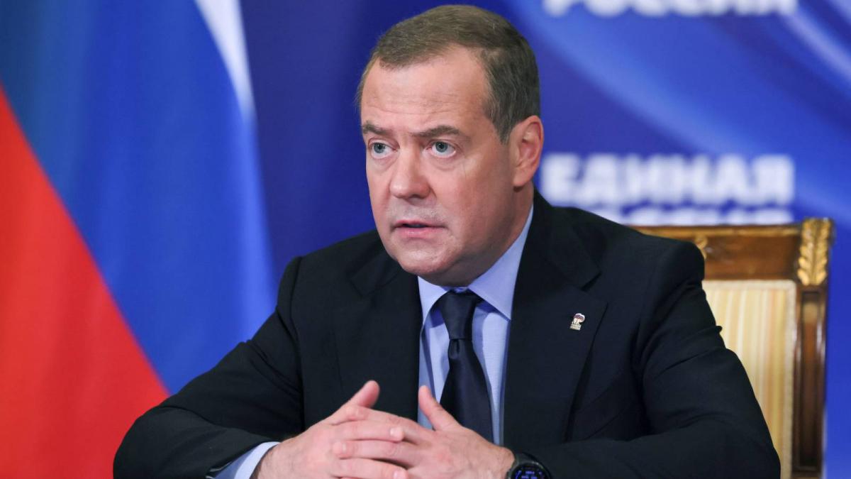 medvedev rusia ar putea lovi bazele nato din romania si polonia daca ucraina foloseste in continuare rachete occidentale