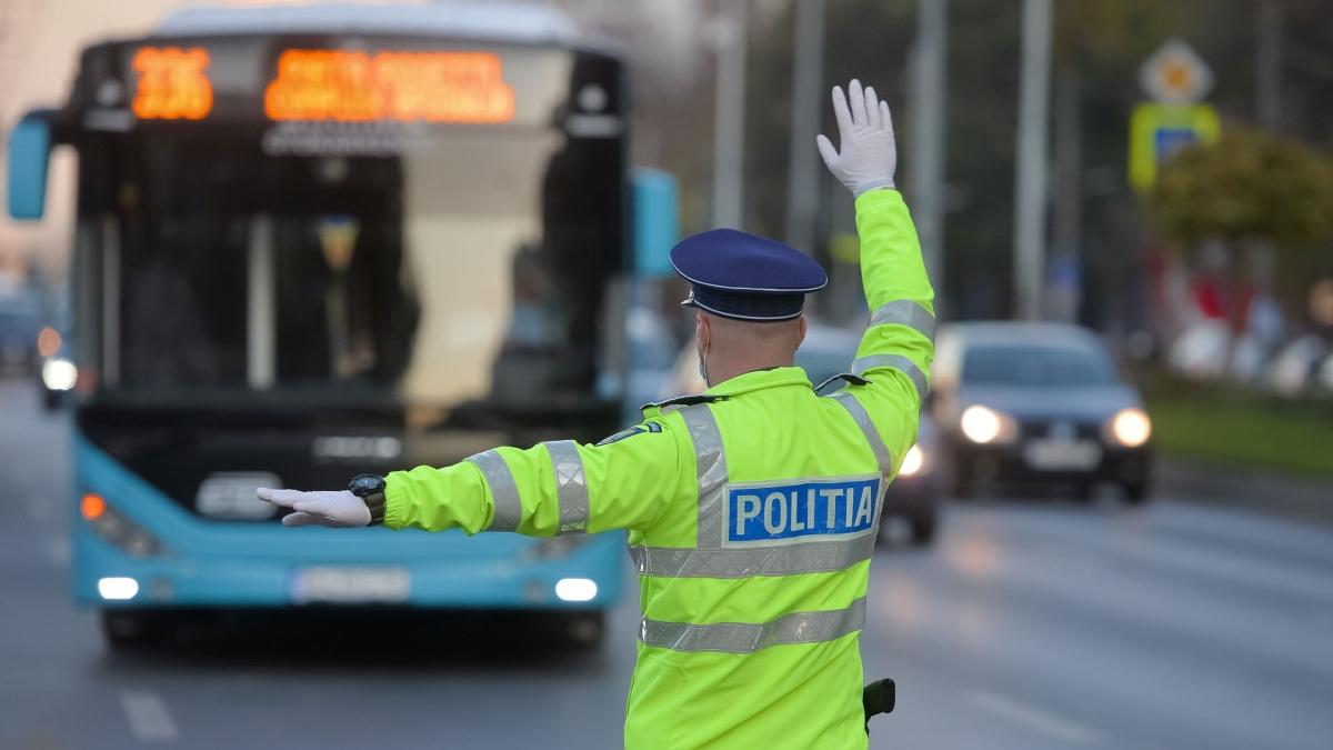 transport public in bucuresti de 1 decembrie mai multe linii de autobuze si tramvaie isi vor modifica traseele