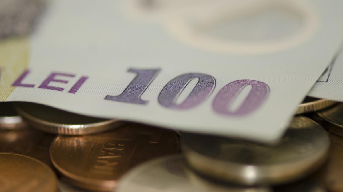 distribuirea pensiilor pentru luna decembrie incepe saptamana viitoare cand isi primesc pensionarii banii