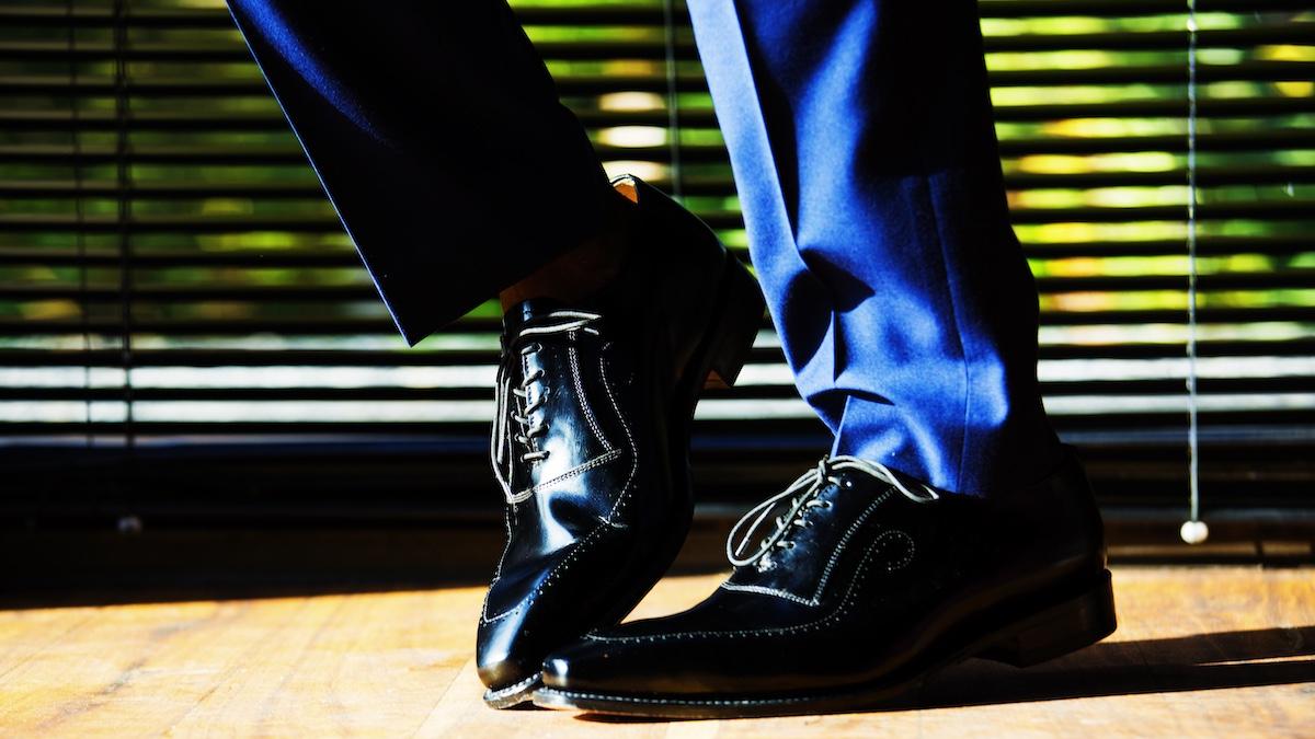 ce semnifica pozitia pe care majoritatea politicienilor o adopta in emisiunile televizate