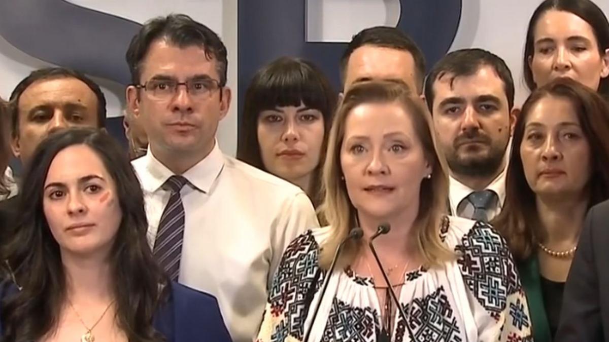 elena lasconi botii rusi de pe tiktok nu au cum sa distruga democratia ca presedinte voi apara independenta tarii in fata rusiei