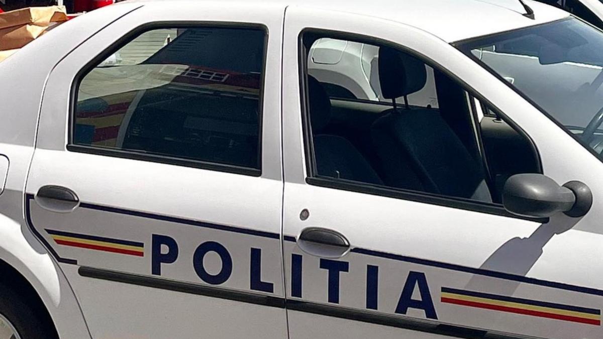 un politist a fost gasit impuscat in cap intr o sectie de politie din judetul iasi