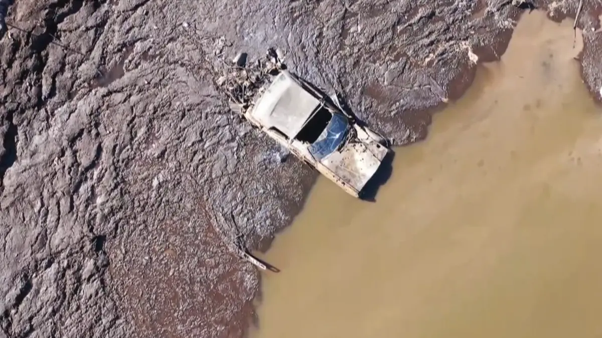 o masina descoperita pe fundul unui lac a elucidat un mister vechi de 44 de ani care a chinuit o intreaga comunitate din sua