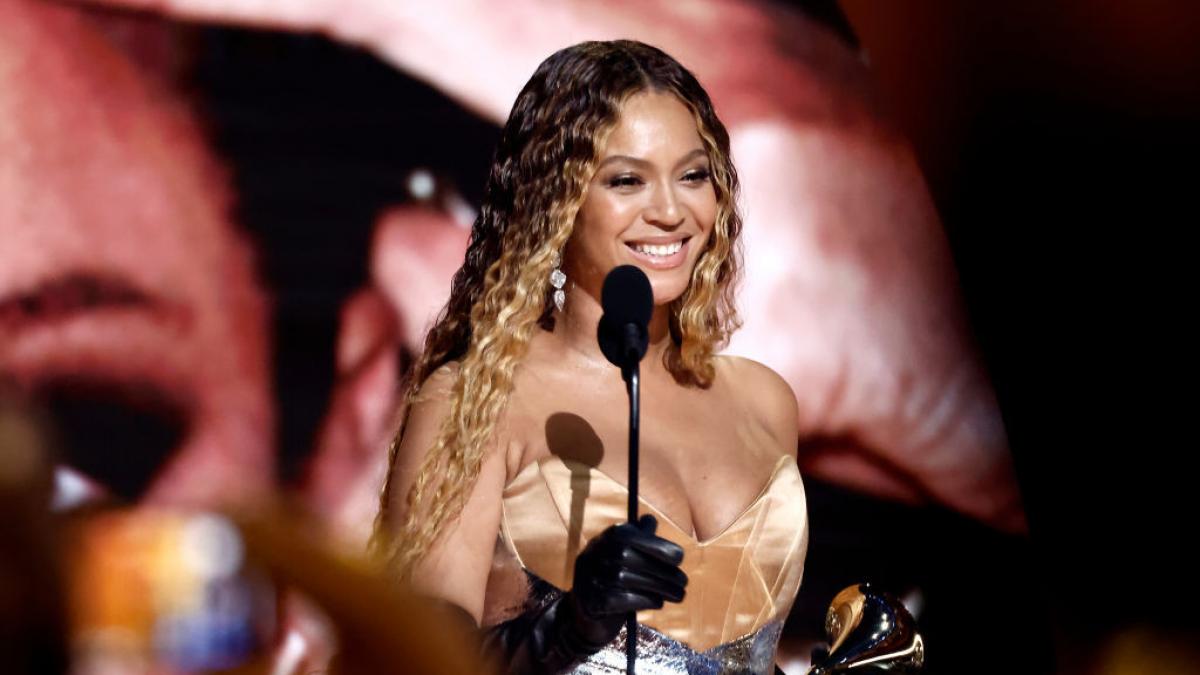beyonce a fost numita cel mai mare star pop al secolului 21