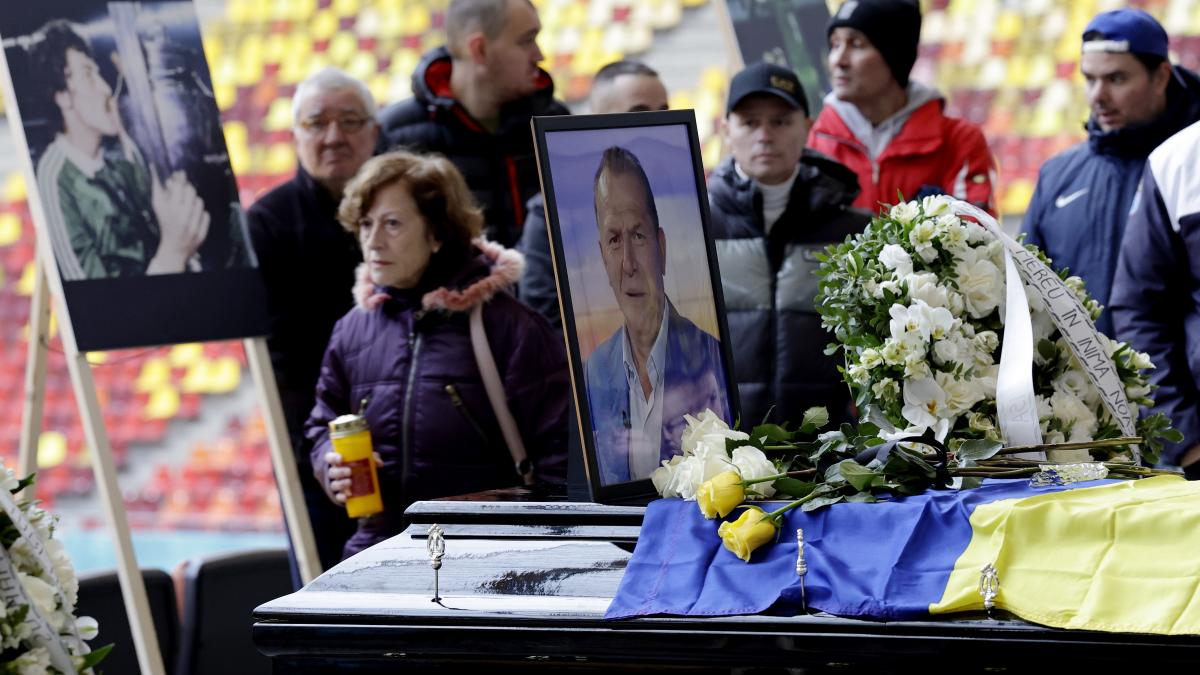 helmut duckadam va fi condus azi pe ultimul drum va fi incinerat in prezenta familiei asa cum si a dorit