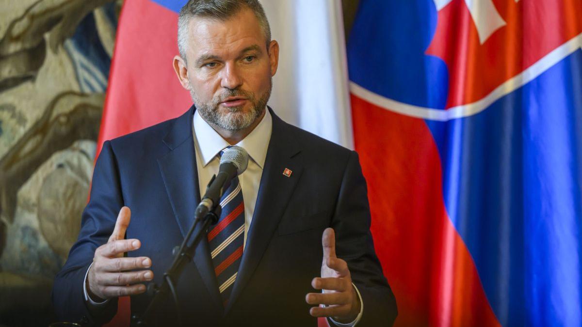 presedintele slovaciei invita ucraina si rusia la negocieri de pace in tara sa