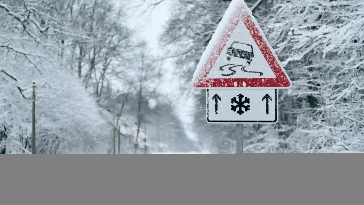 vin ninsorile si ploile avertizare de vreme rea in toata tara la munte se va depune strat consistent de zapada