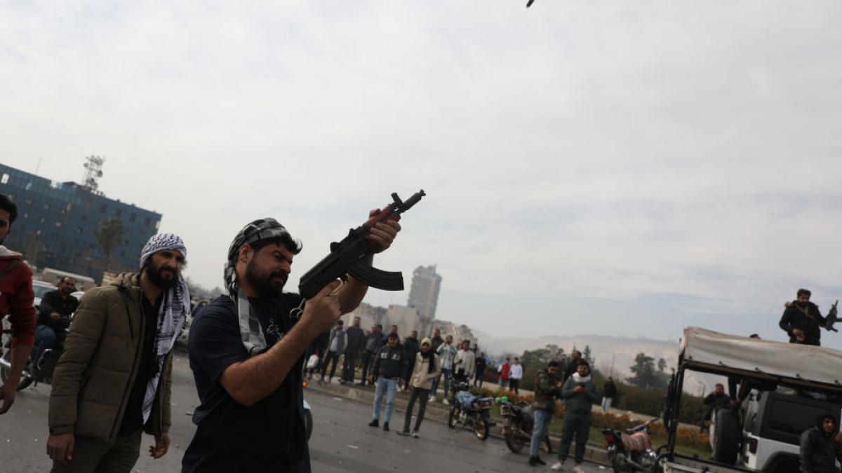 mae avertisment pentru romanii din siria sa ne comunice coordonatele ca sa i contactam in caz de urgenta