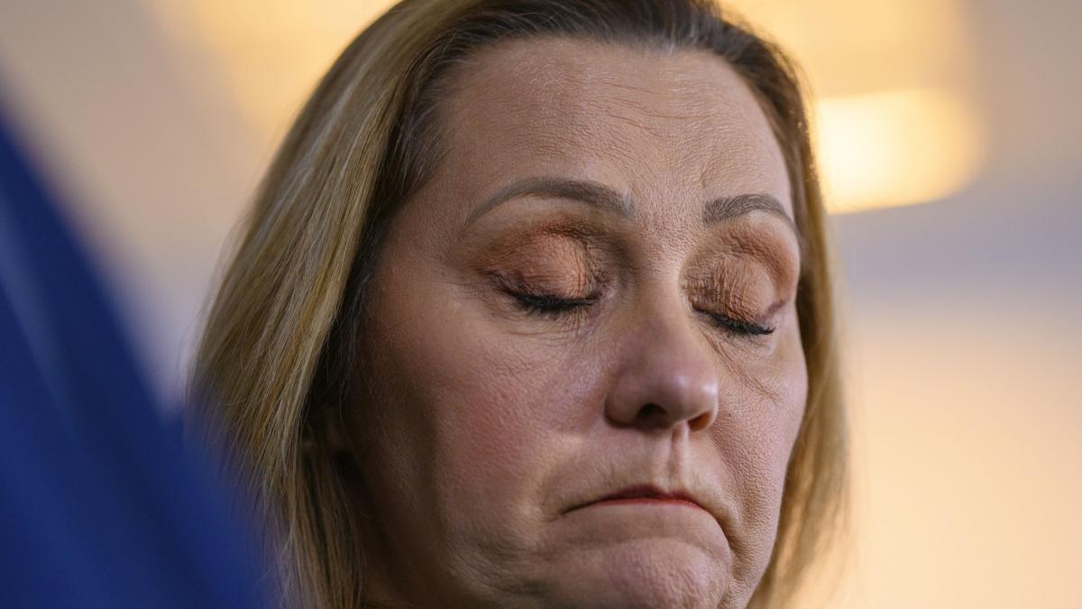 cine a sfatuit o pe lasconi sa i scrie lui trump reactie nervoasa in usr aceasta ar putea sa nu mai fie candidat la prezidentiale