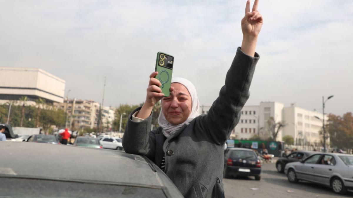 bucurie siria cadere regim bashar al assad decembrie 2024