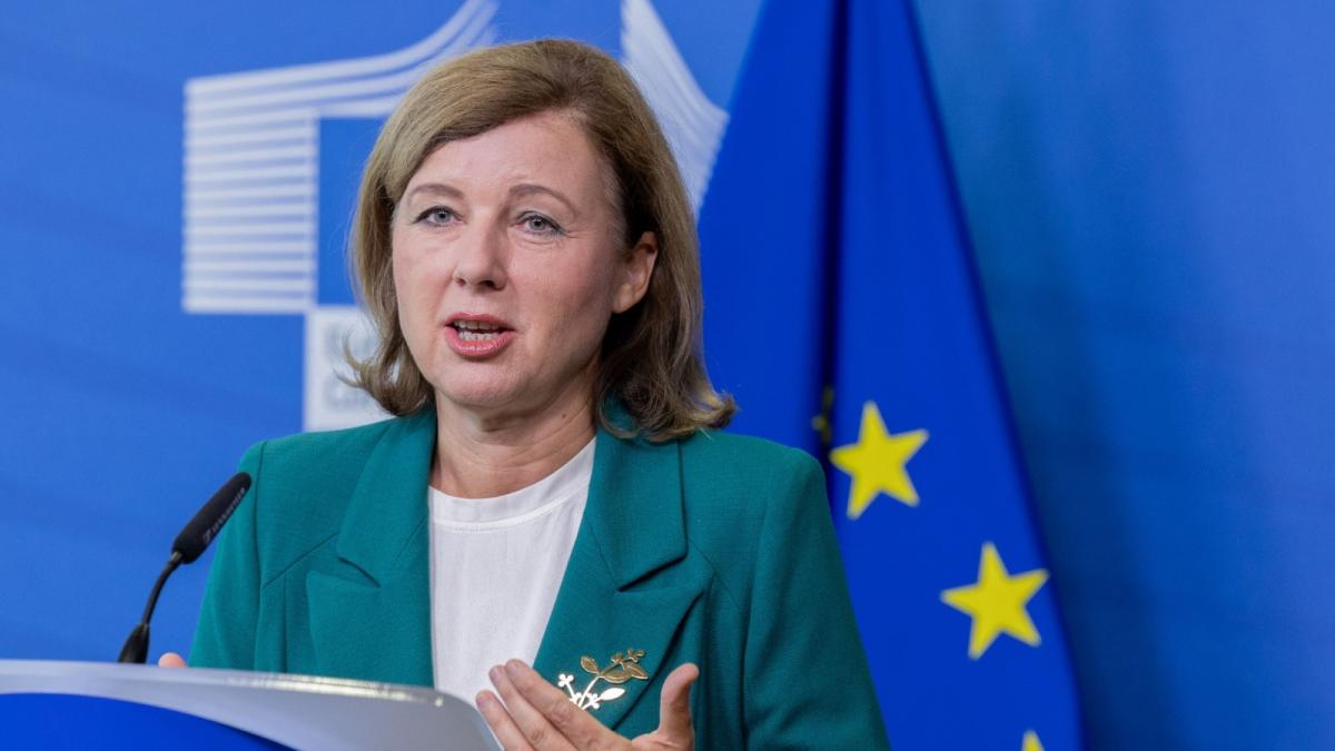 vera jourova despre alegerile din romania este un caz socant putin vrea cu disperare factori de decizie in statele ue