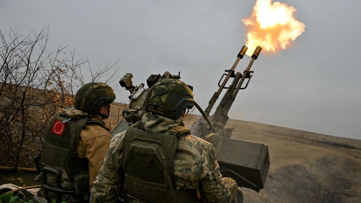 cum raspunde rusia dupa ce zelenski s a pronuntat pentru o solutie diplomatica la razboi si desfasurarea de trupe straine in ucraina