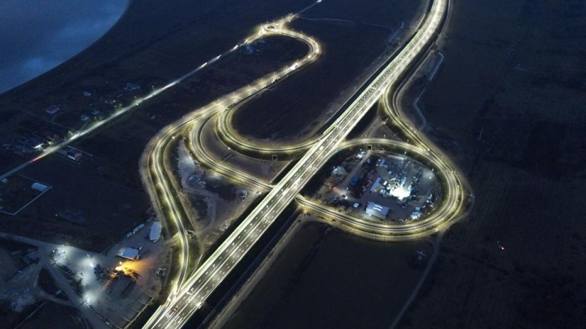 imagini spectaculoase cu autostrada sibiu pitesti cnair ultimele pregatiri pentru deschiderea primilor 15 7 km din sectiunea 5