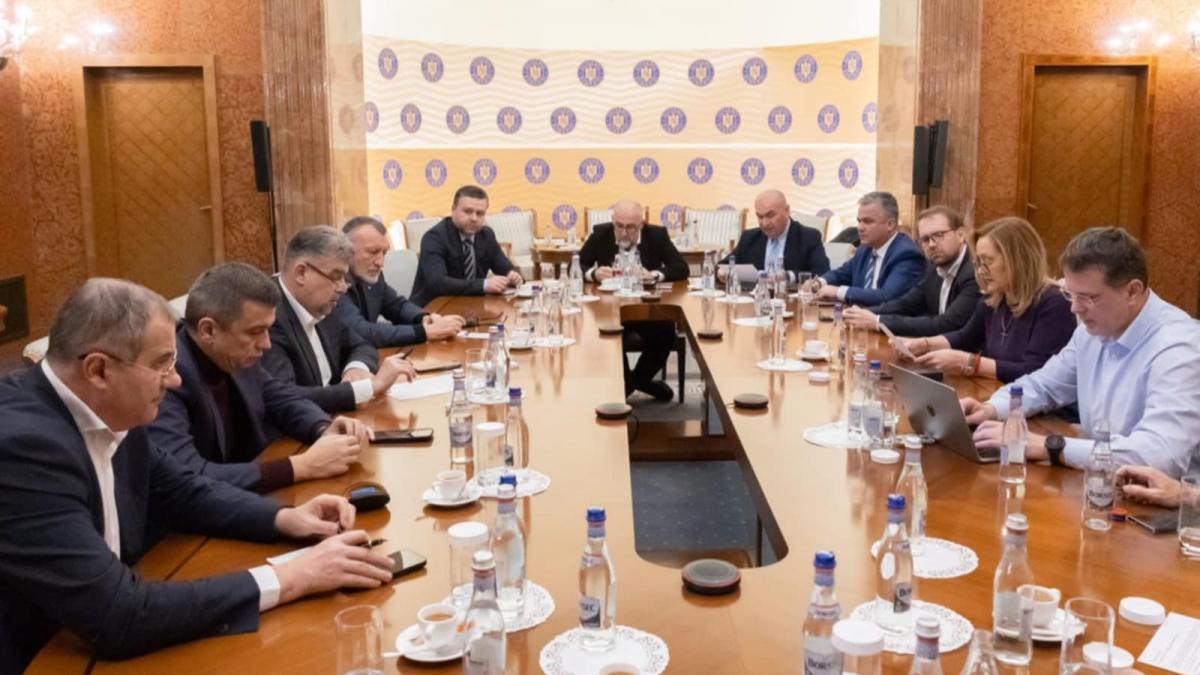 surse ce au discutat de fapt marti seara liderii psd pnl usr udmr guvernul si candidatul unic la prezidentiale se nasc greu