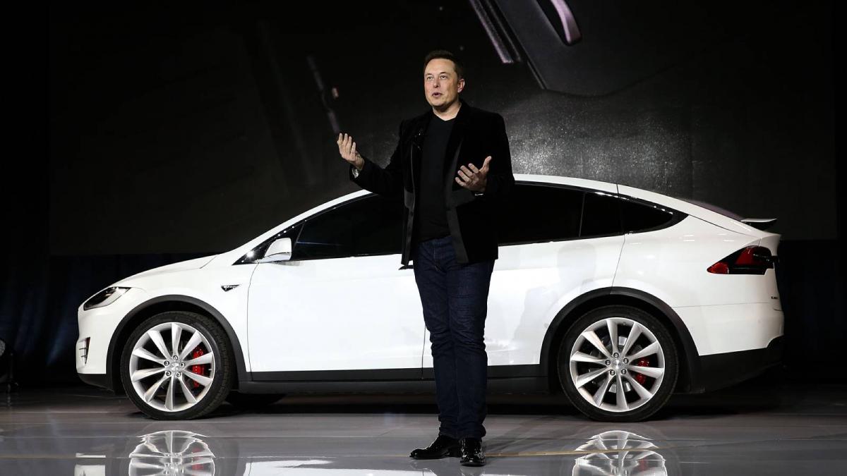 tesla lui elon musk a facut lobby in marea britanie pentru ca guvernul sa taxeze mai mult soferii masinilor pe benzina si diesel