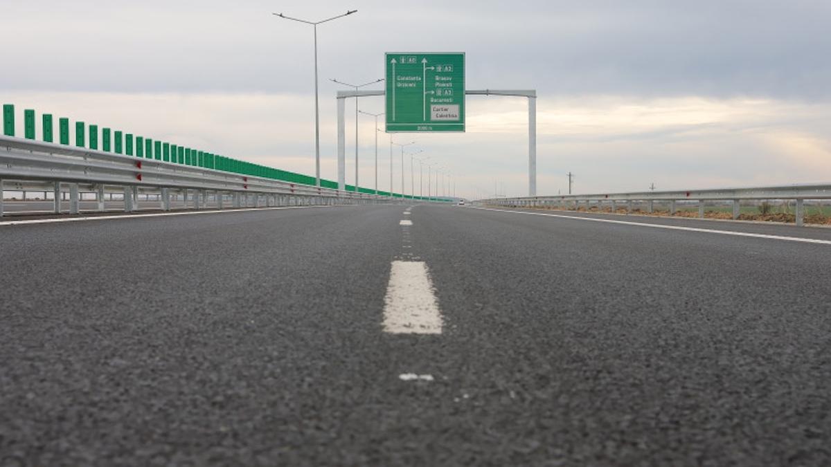 astazi se deschide circulatia pe inca 15 7 km din autostrada sibiu pitesti sorin grindeanu cu opt luni inainte de termen