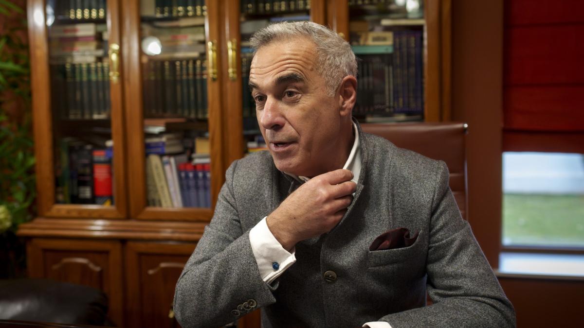 calin plagiatorescu cum a furat georgescu replici celebre din stapanul inelelor serialul newsroom si piesele lui caragiale