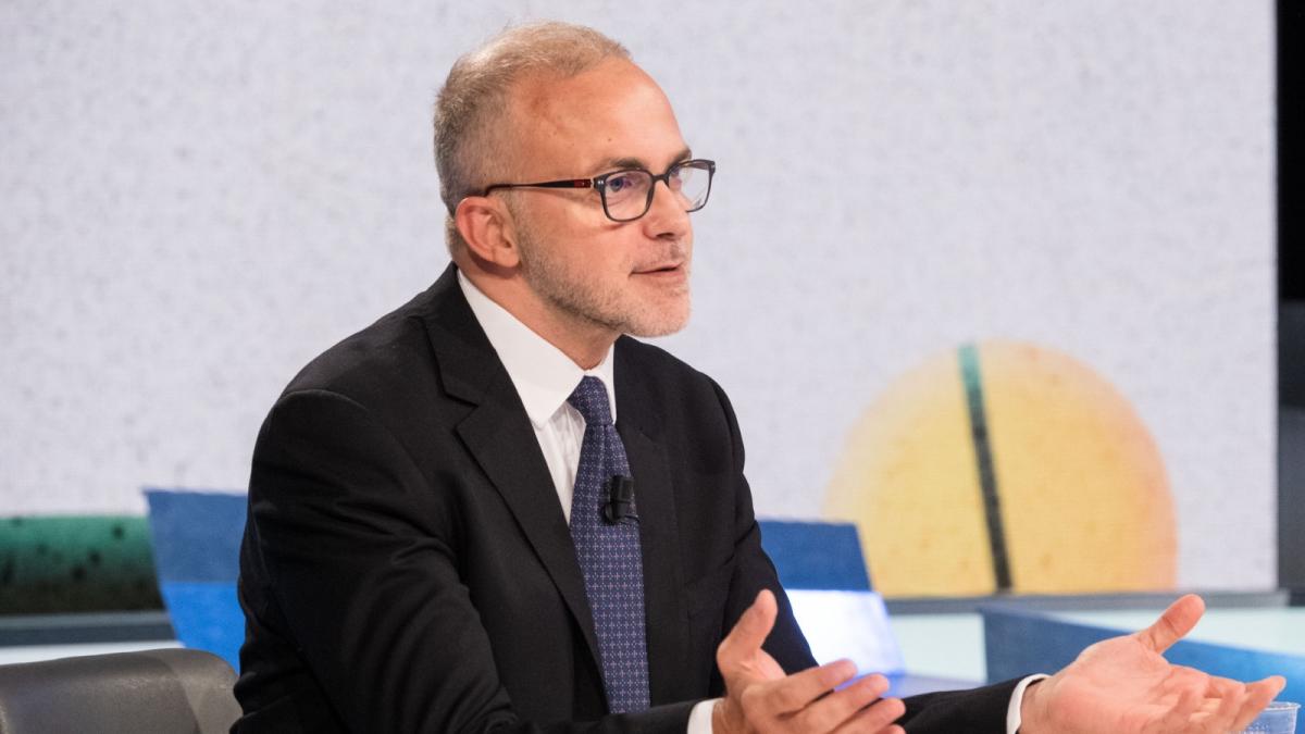 seful fiscului din italia si a dat demisia care este motivul