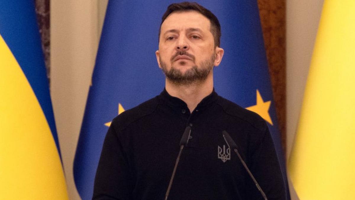 volodimir zelenski acuza rusia ca a folosit o racheta nord coreeana in atacul sau masiv impotriva ucrainei