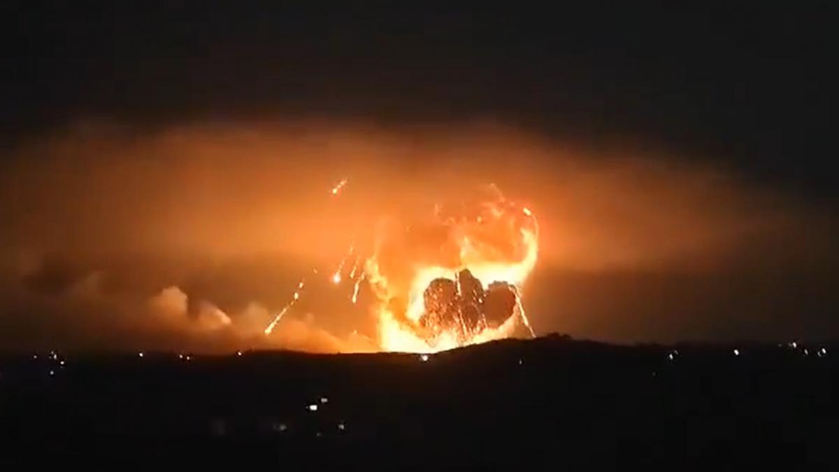 cutremur de 3 pe richter dupa un bombardament israelian in siria momentul in care un depozit din tartus sare in aer