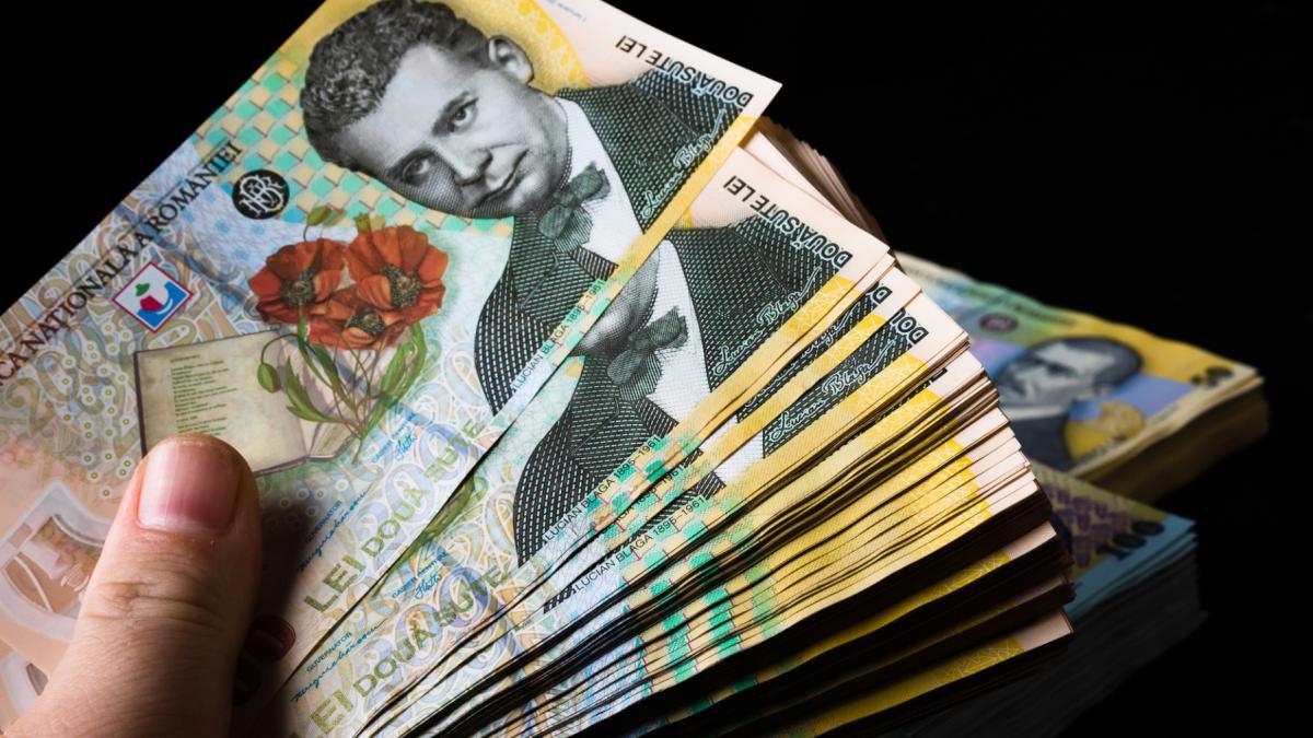 romania este printre tarile cu cele mai mici salarii minime brute pe economie din ue in ce state din vest se castiga de 3 ori mai mult