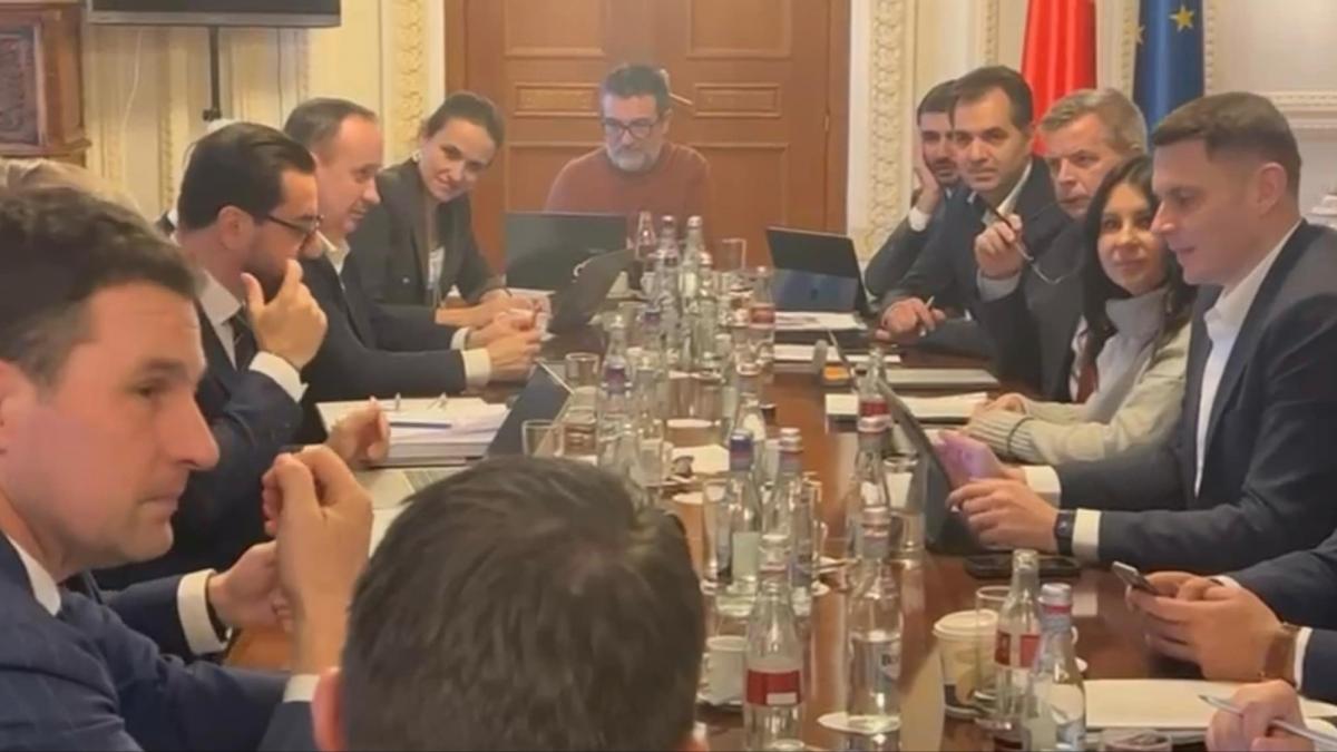surse ce masuri economice si fiscale se discuta la guvern pentru 2025 usr istii au inceput scandalul udmr le cere sa fie rationali