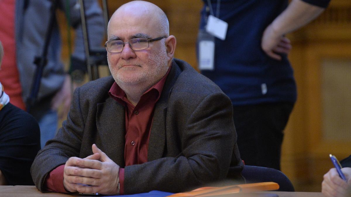 alfred bulai scapa de arestul la domiciliu in timp ce numarul femeilor care il acuza de abuz sexual creste