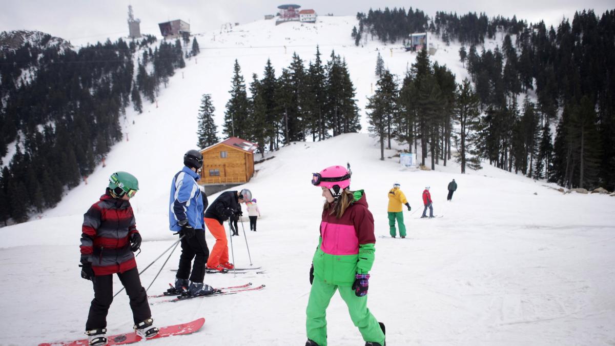 sezonul de schi 2024 2025 s a deschis astazi la poiana brasov lista de preturi pentru teleschi telescaun telecabina si telegondola