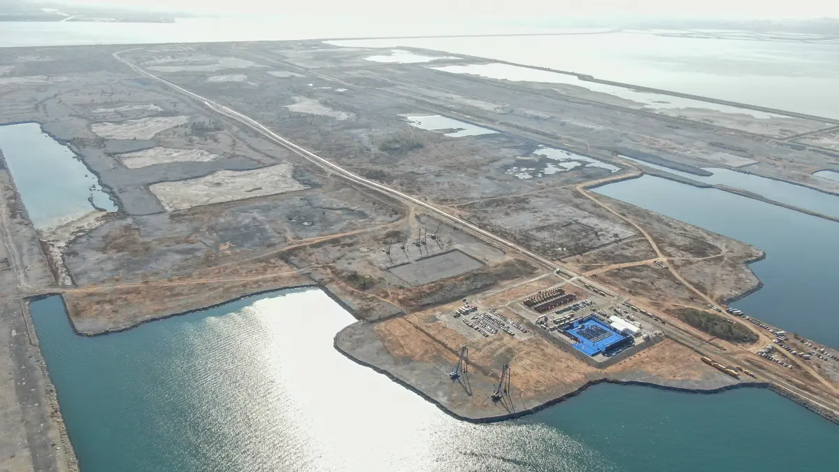 china construieste cel mai mare aeroport din lume aflat pe o insula artificiala