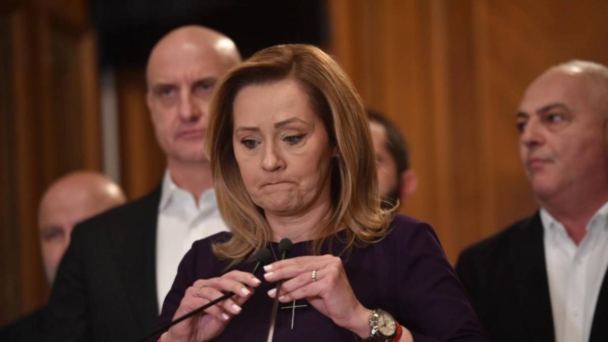 elena lasconi anunta ca usr nu vrea sa fie in guvern minoritar cu pnl dar pune conditii pentru un guvern cu psd