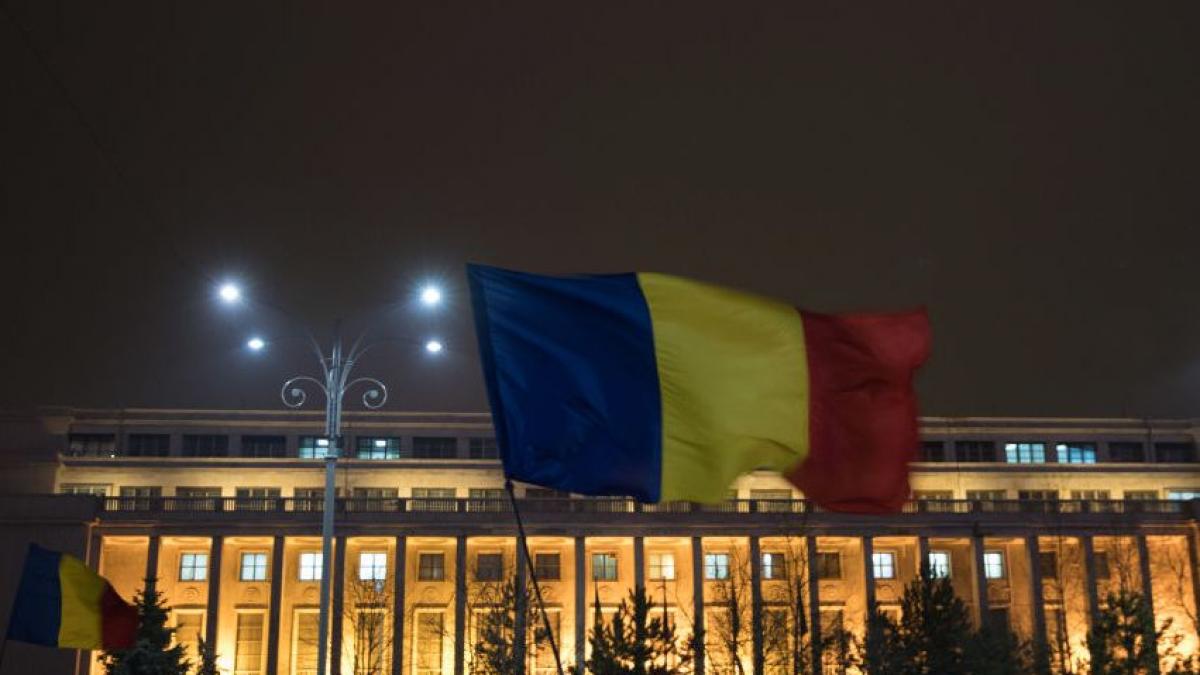 sondaj romanii vor guvern pro european 25 cer ca udmr sa fie la palatul victoria