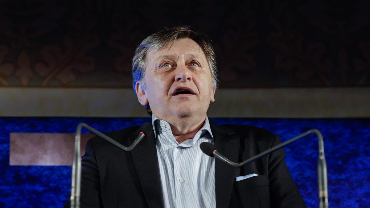 liderii pnl il vor pe crin antonescu candidat comun pentru prezidentiale e o varianta foarta buna ar putea sa castige