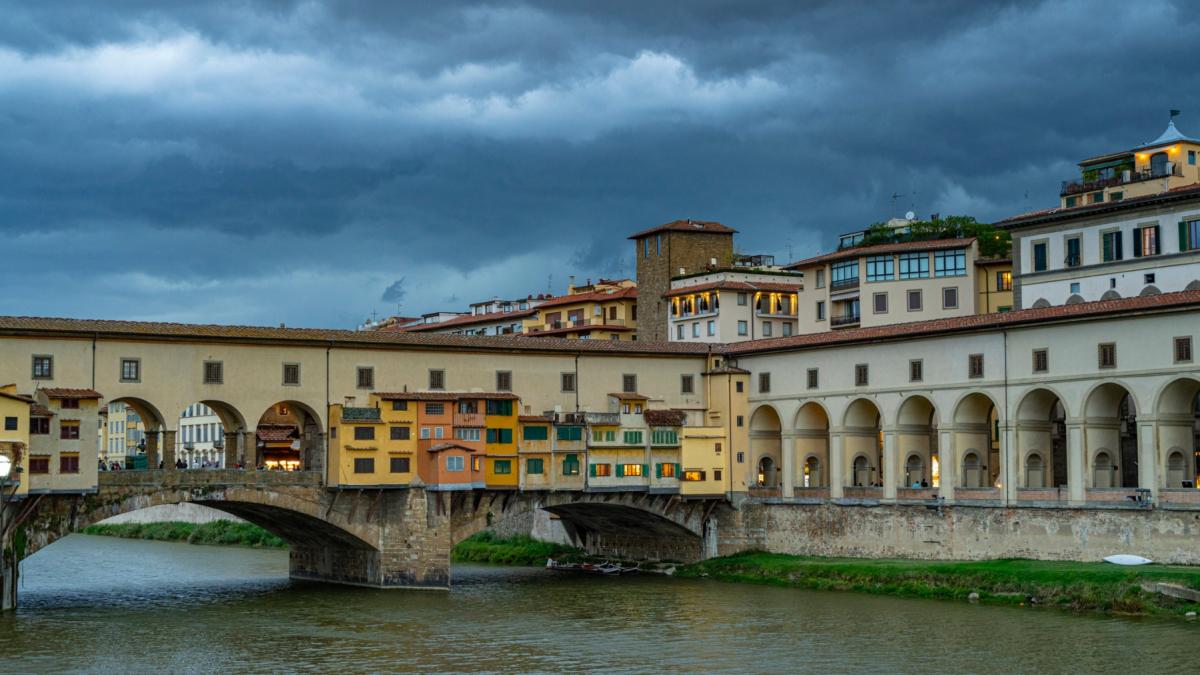 coridorul vasari celebrul pasaj secret al familiei medici din florenta a fost deschis pentru prima data publicului larg