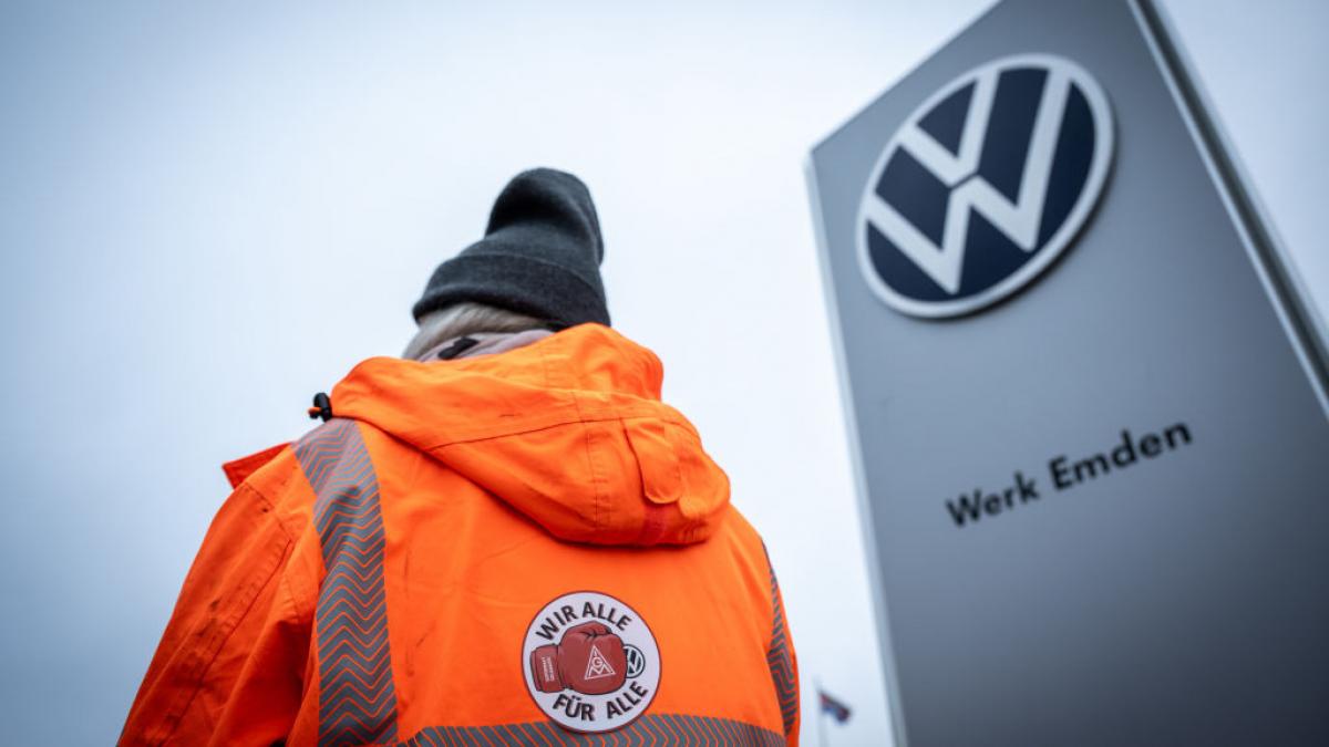 volkswagen va concedia 35 000 de angajati pana in 2030