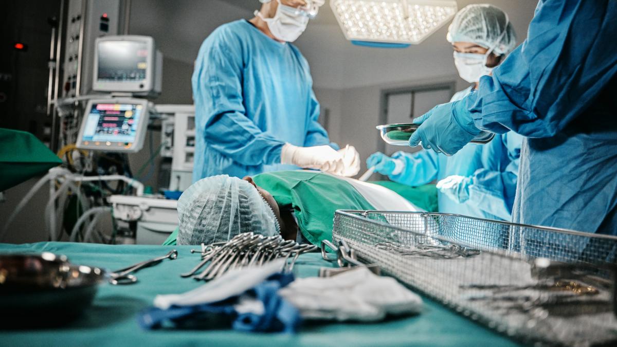 premiera medicala in italia s a efectuat primul transplant de inima fara ca organul sa fie oprit