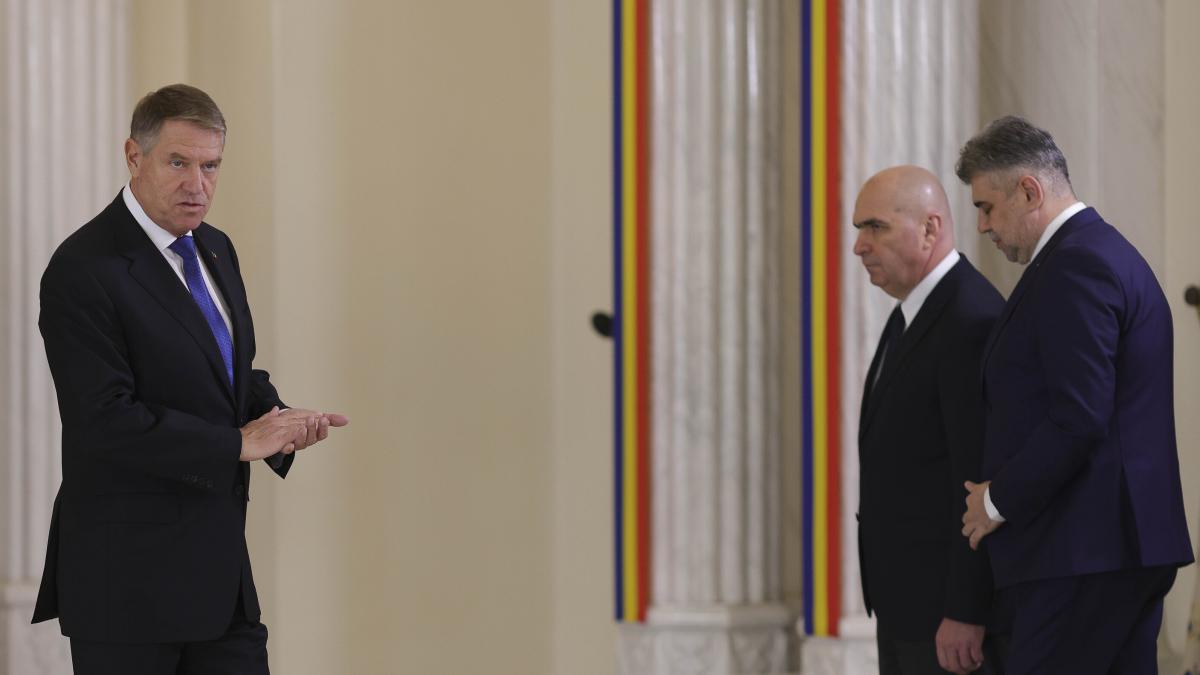 imaginile zilei de nastere a guvernului ciolacu 2 bolojan suparat marcel ciolacu nervos klaus iohannis mandru