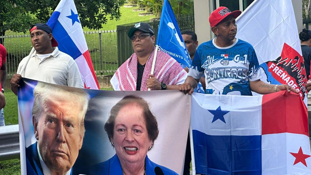 mesaj pentru trump direct din panama nu te atinge de canal protestatarii au ars portretul republicanului in fata ambasadei sua