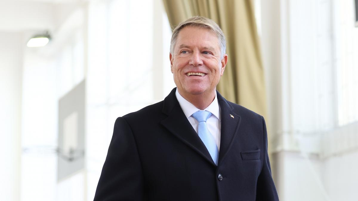 mesajul lui klaus iohannis de craciun in aceste zile ceea ce conteaza cu adevarat sunt familia si caldura caminului
