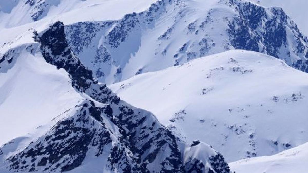 operatiune de salvare dificila in ajun de craciun trei ucraineni sunt blocati in muntii maramuresului de cateva zile