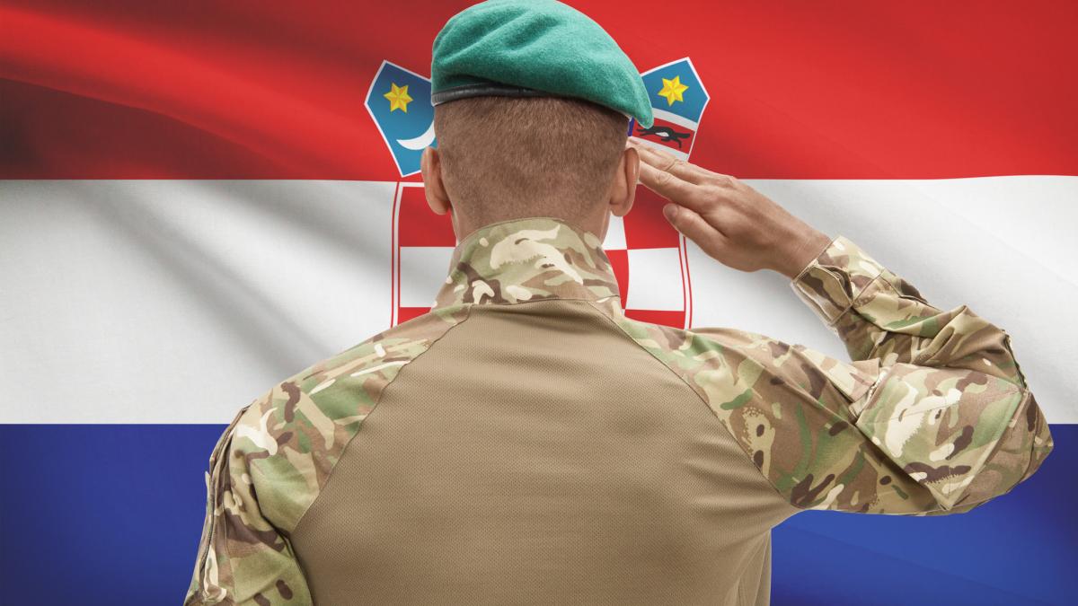 croatia reintroduce armata obligatorie cat va dura un stagiu