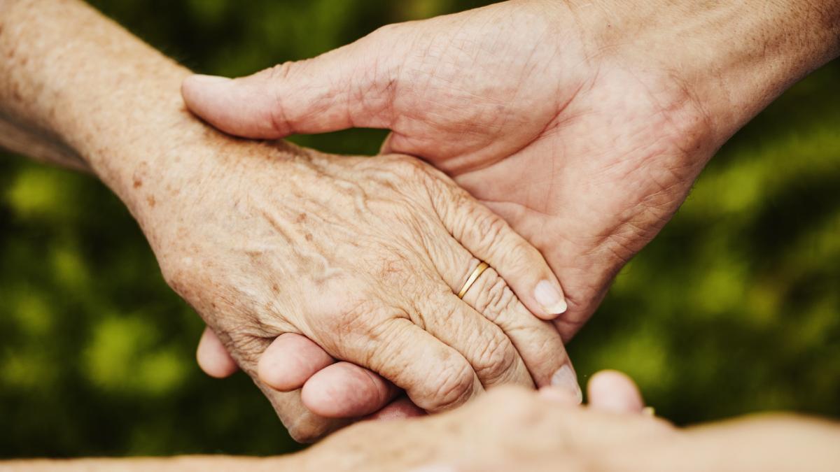 este miracolul meu de craciun un barbat si a intalnit familia biologica la 75 de ani dupa ce a fost adoptat