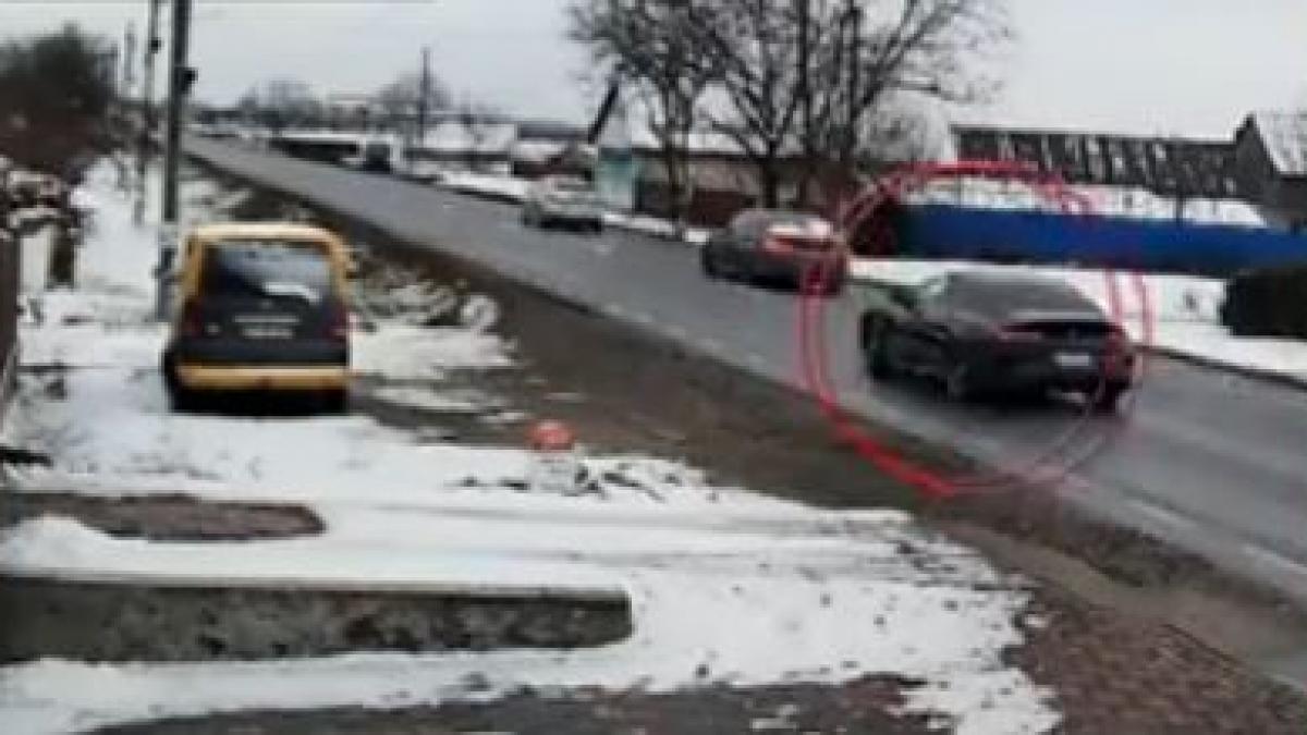 accidentul cumplit din suceava a fost filmat momentul in care masina se izbeste de cisterna si ia foc o intreaga familie a murit