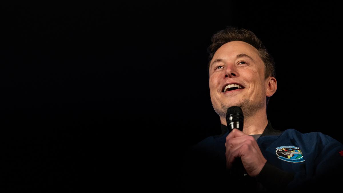 unde a calatorit elon musk in 2024 avioanele lui au facut 355 de zboruri care spun multe despre ambitiile miliardarului