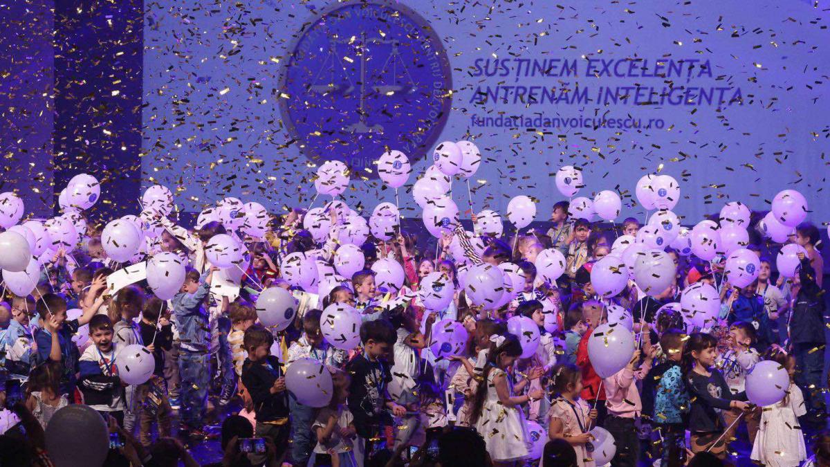 peste 33 000 de participanti implicati fundatia dan voiculescu pentru dezvoltarea romaniei duce educatia la urmatorul nivel