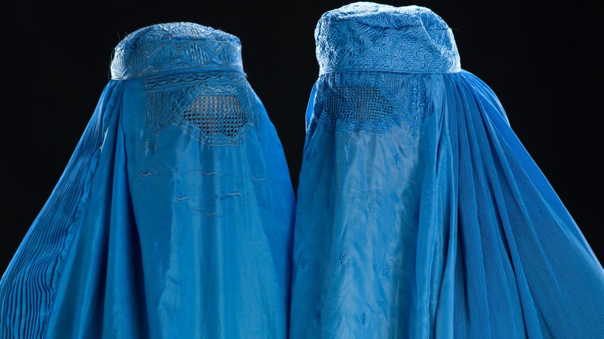 de la 1 ianuarie elvetia interzice burqa si niqab toate persoanele care ies in public trebuie sa aiba la vedere nasul ochii si gura de la 1 ianuarie elvetia interzice burqa si niqab toate persoanele care ies in public trebuie sa aiba la vedere nasul ochii si gura
