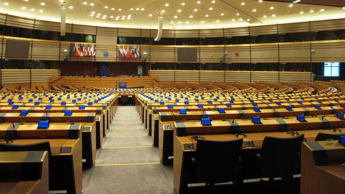 polonia preia presedintia consiliului uniunii europene energia apararea si securitatea economica prioritatile din noua agenda