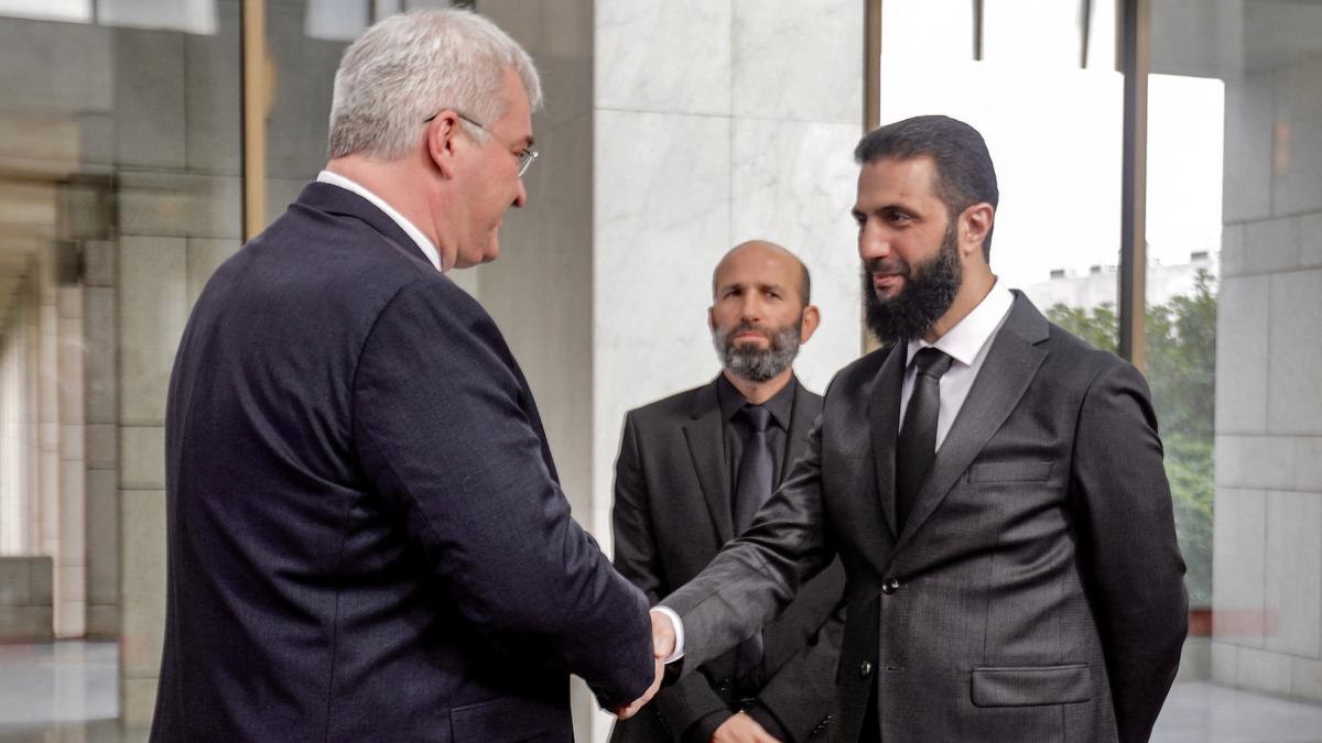 seful diplomatiei ucrainene a fost primit la damasc de noul lider al siriei ahmed al sharaa