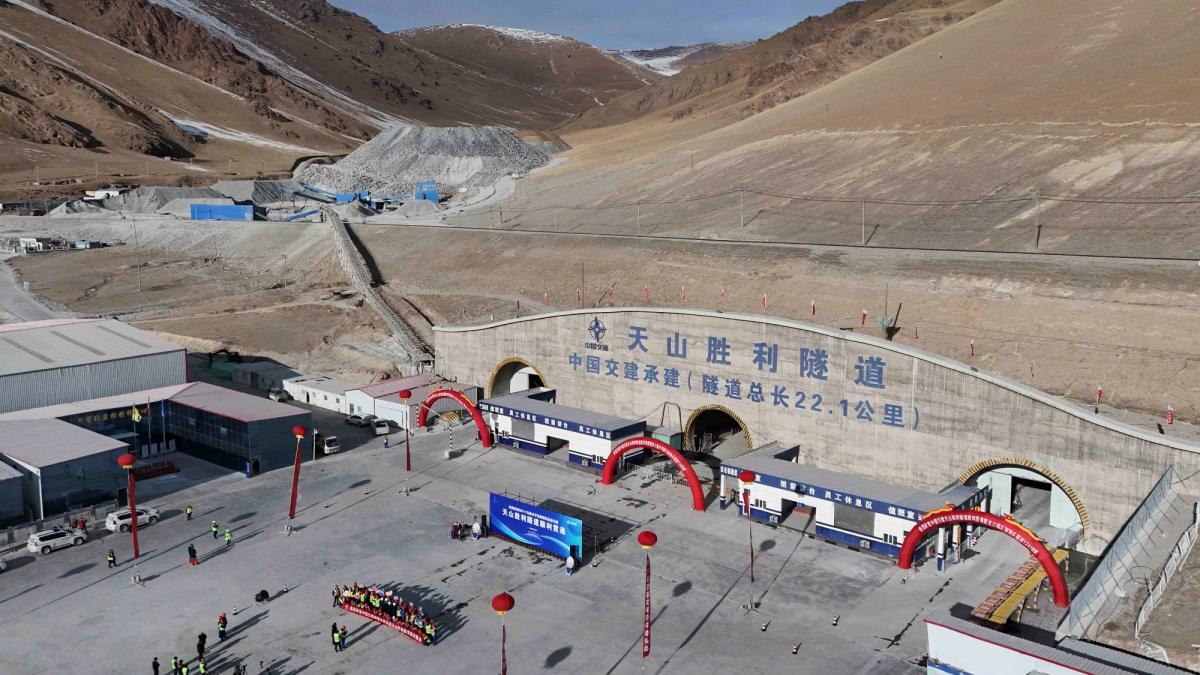 cum arata cel mai lung tunel de autostrada din lume are peste 22 de kilometri si va fi pus in functiune in 2025