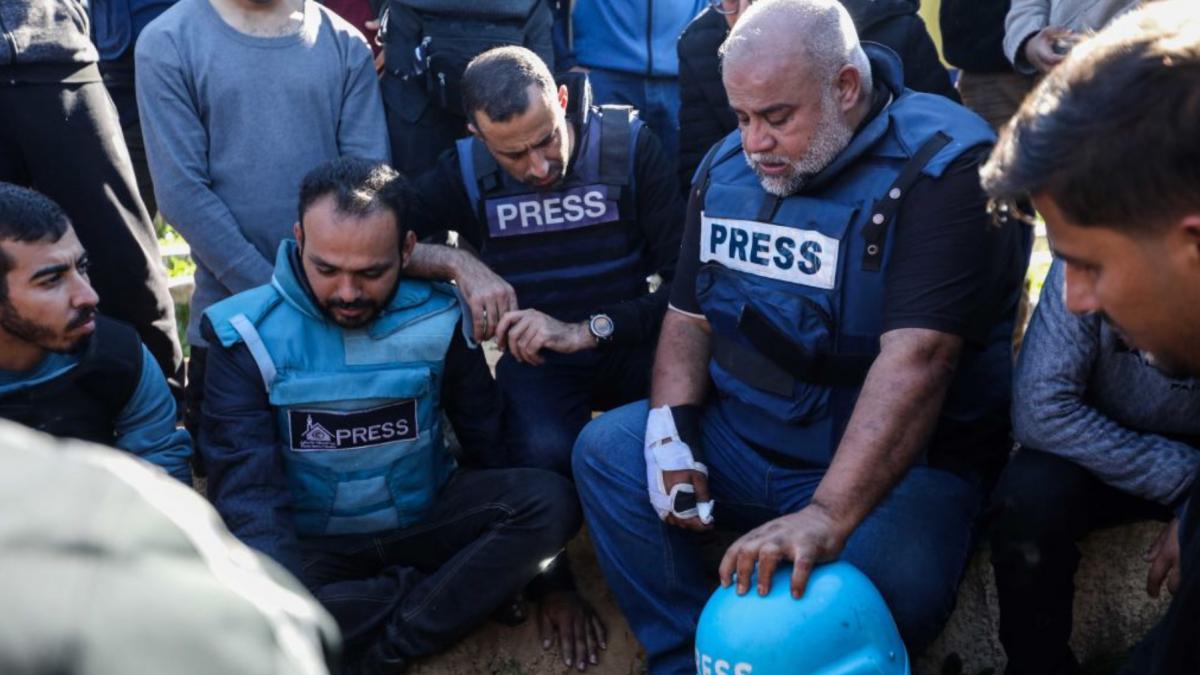 autoritatea palestiniana suspenda difuzarea postului de televiziune al jazeera pentru incitare la razvratire