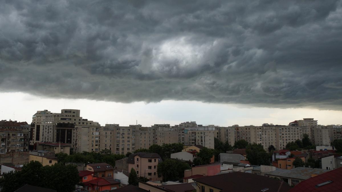 prognoza meteo pentru bucuresti in urmatoarele zile temperaturi peste normalul perioadei cand incep ploile
